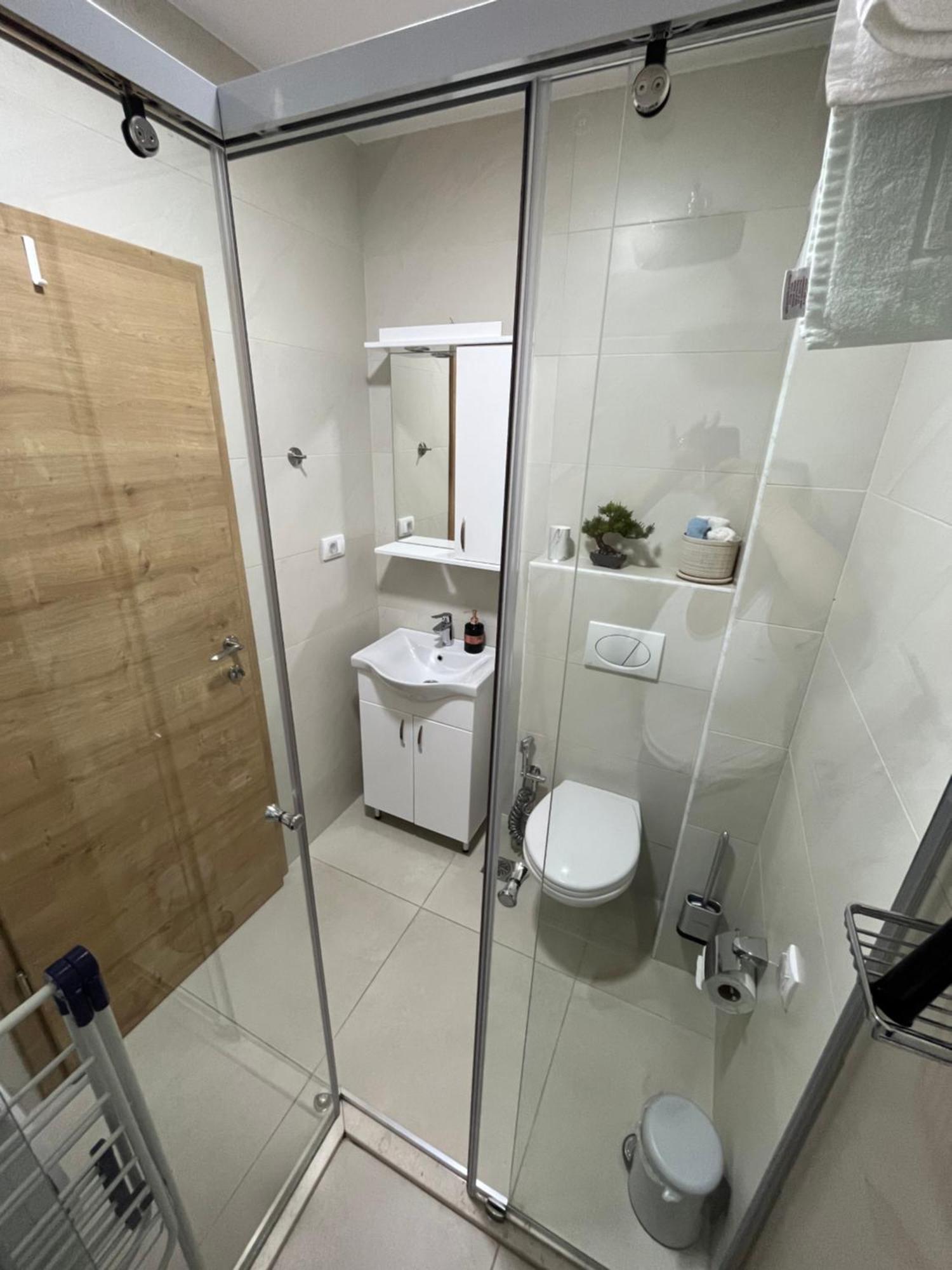 Art'S Apartment Mit Pool Ulcinj Pinjes Dış mekan fotoğraf